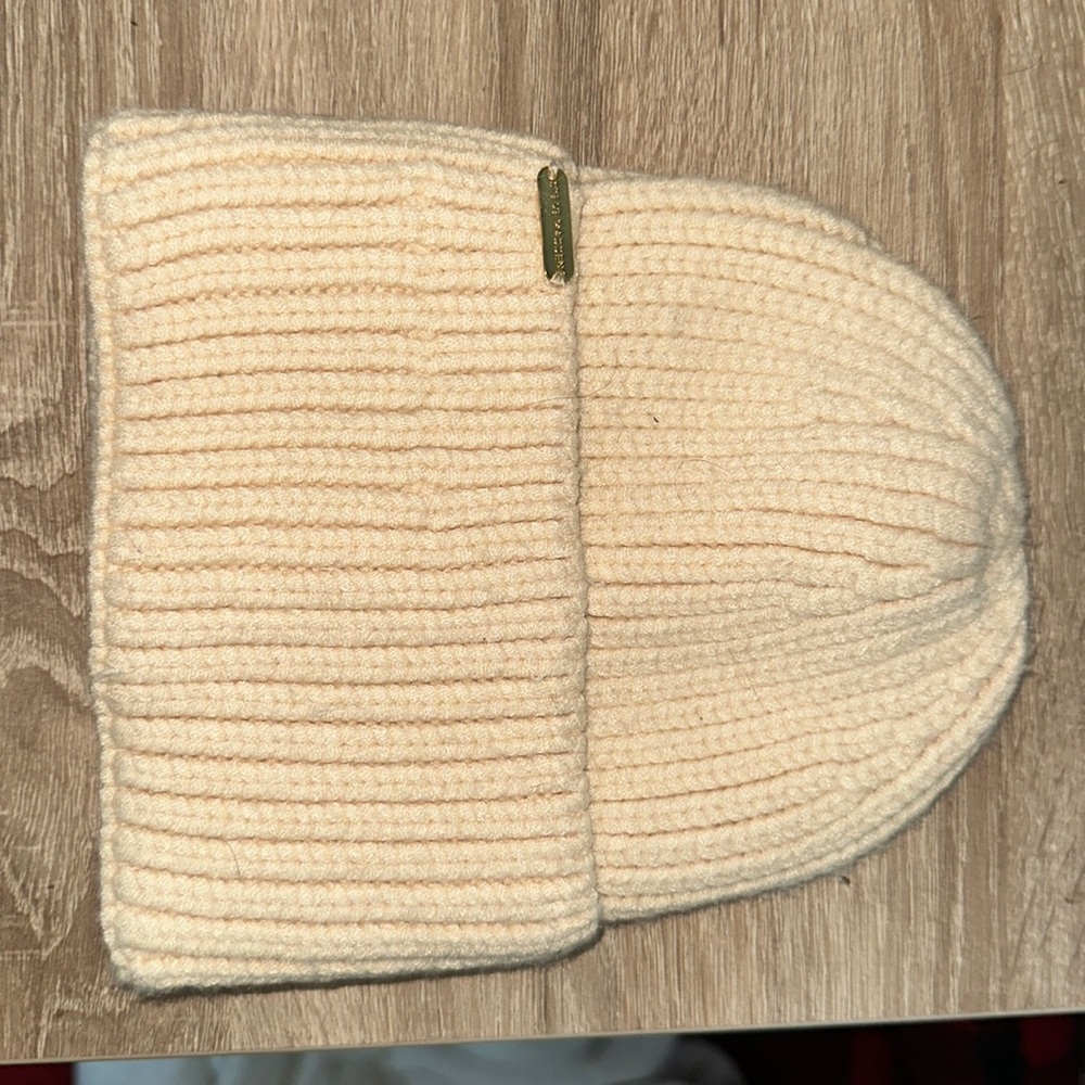 Steve Madden knit hat